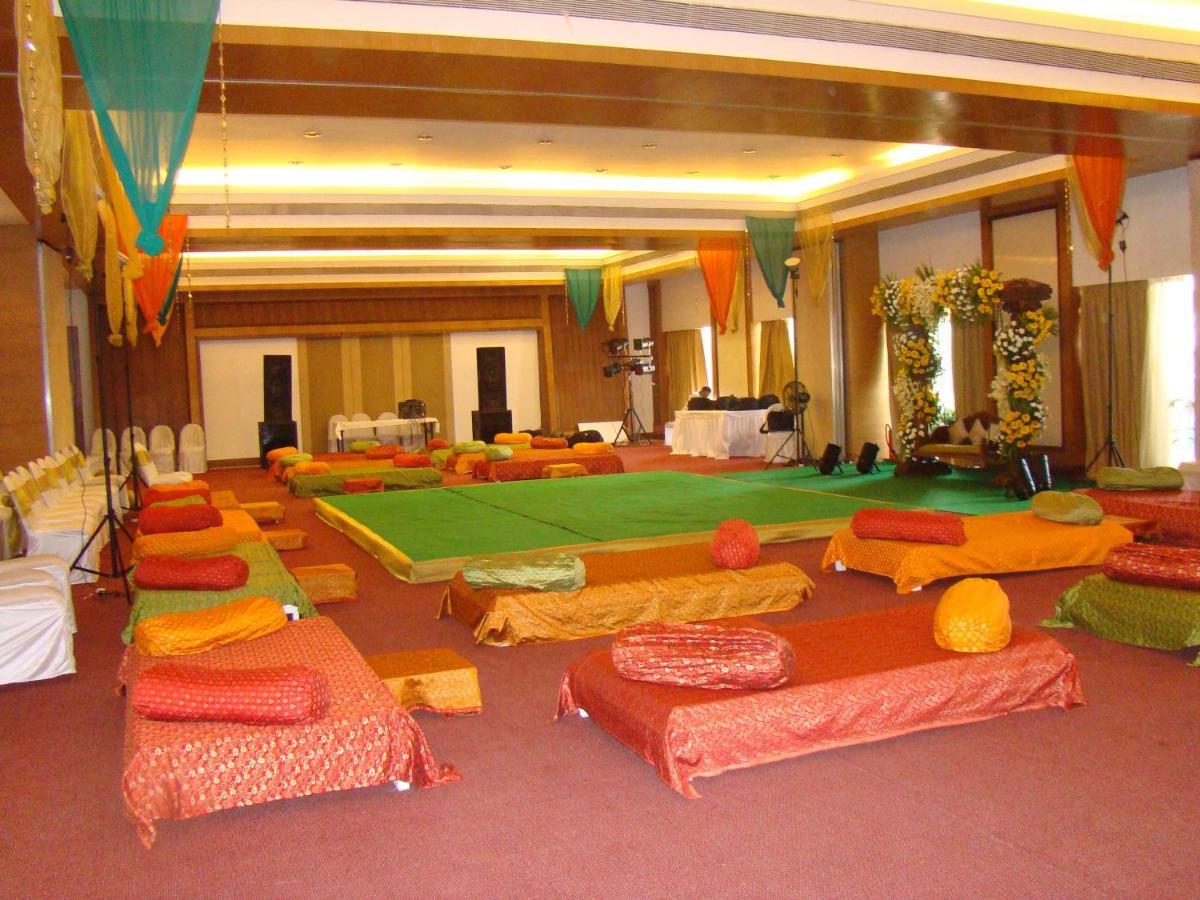 The Lagoona Resort Лонавала Экстерьер фото