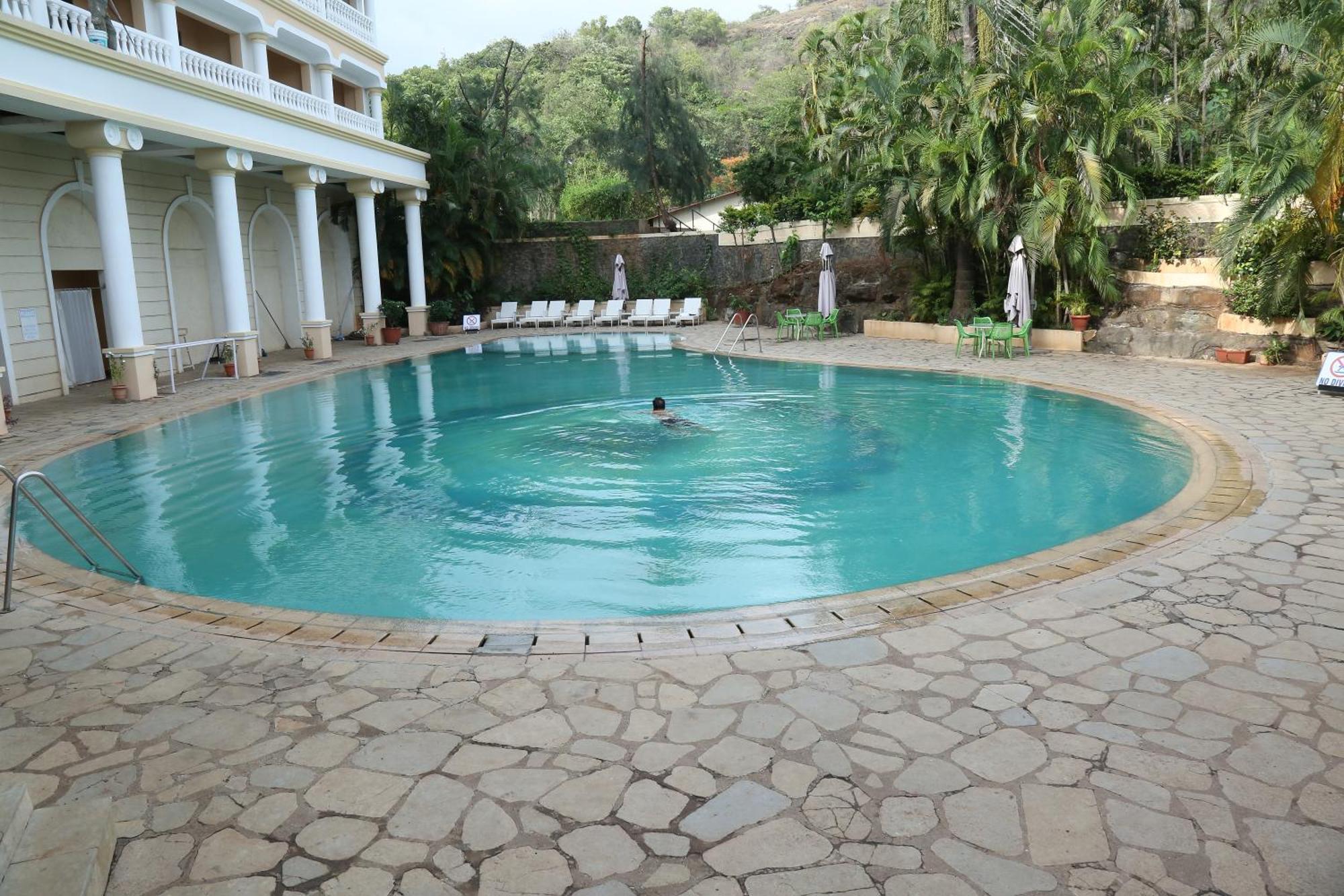 The Lagoona Resort Лонавала Экстерьер фото