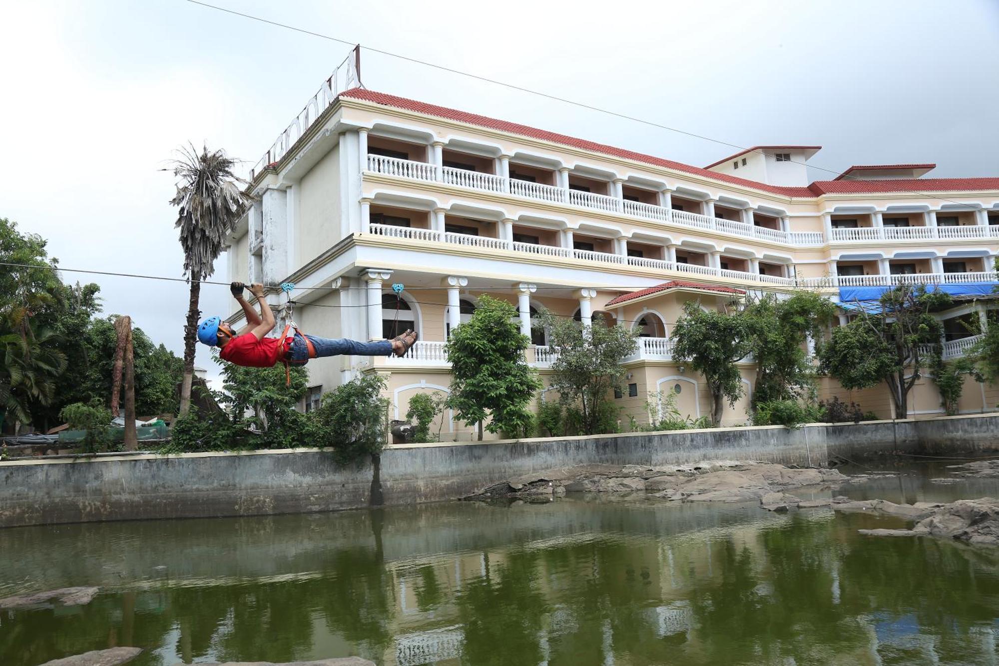 The Lagoona Resort Лонавала Экстерьер фото