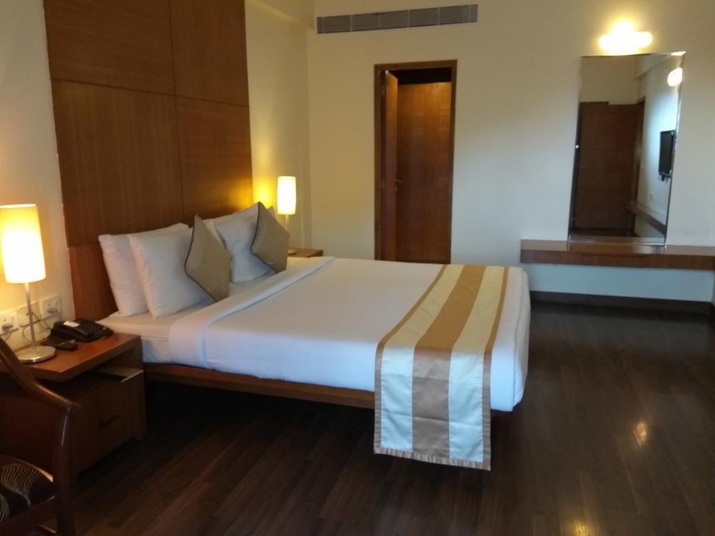 The Lagoona Resort Лонавала Экстерьер фото